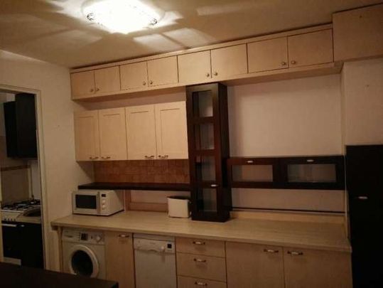 Apartment 3 rooms for rent center Iasi # code 471 - Photo 1