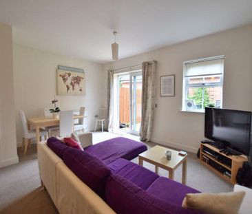 3 Bedroom Terraced To Let - Photo 2
