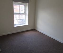 Oldham Road, Thornham, Rochdale - Photo 2