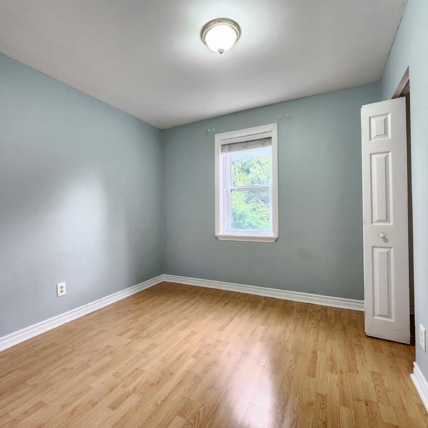262 Carillon Street - 1 - Photo 1
