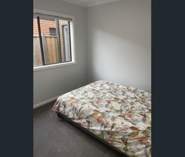 Beautifully designed home not to be missed - Photo 3