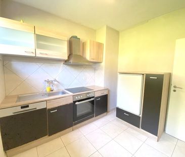 Irrel: Dreizimmerwohnung mit großer Terrasse, Garten, Stellplatz un... - Photo 3