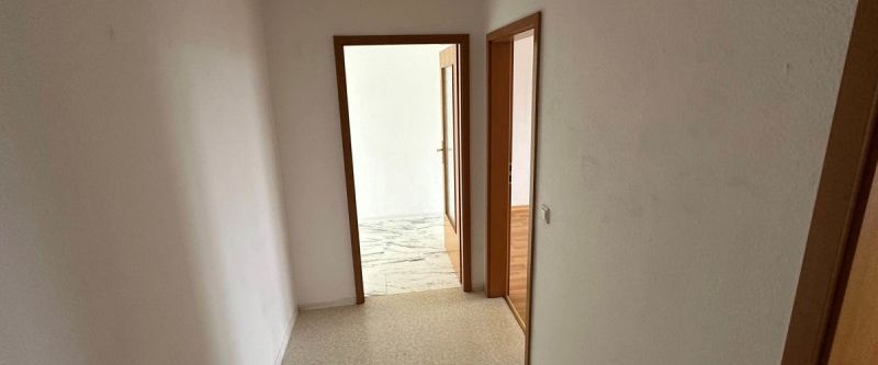 Helle 2-Raum-Wohnung mit großem Balkon im Lutherviertel - Photo 1