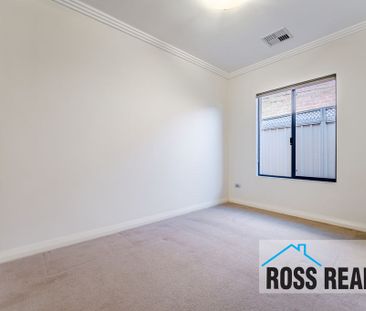 Modern Family Living - Photo 5