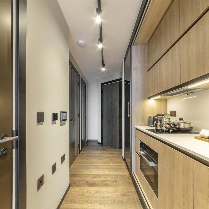 Studio to rent - Photo 1