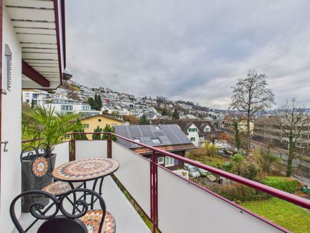 Modern 3.5-room penthouse apartment with beautiful views in charming Bäch SZ - Foto 4