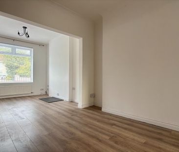 52 Gilford Road, Lurgan, BT66 7EA - Photo 1