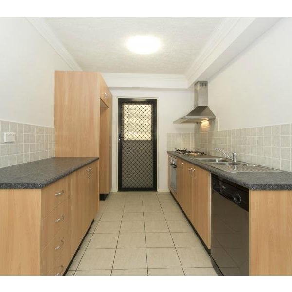 Unit 2, 327 Boundary Street, Spring Hill, QLD - Photo 1