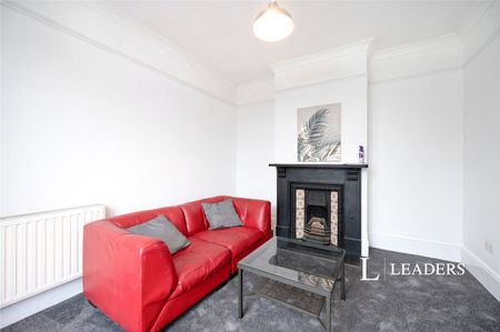 4 bedroom house to rent Delamere Road, Southsea, PO4 - Photo 2