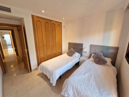 Piso de alquiler en Calle la Pacheca Alta, 22, Benahavís pueblo - Photo 3