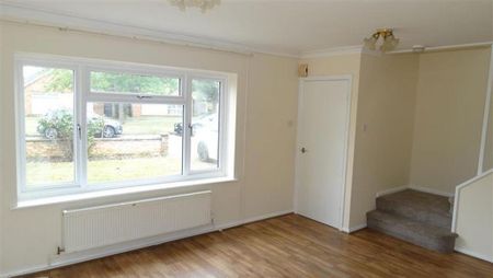 3 bedroom semi-detached house to rent - Photo 4