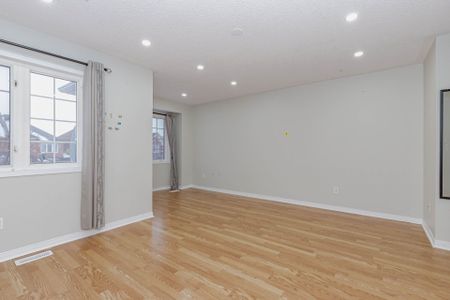 For Lease - 3141 Turbine Crescent Unit# Main/2nd Flr, Mississauga, Ontario - Photo 3