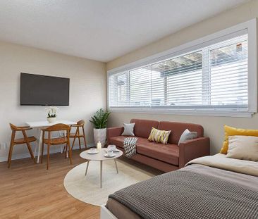 2 Bedroom - Photo 2