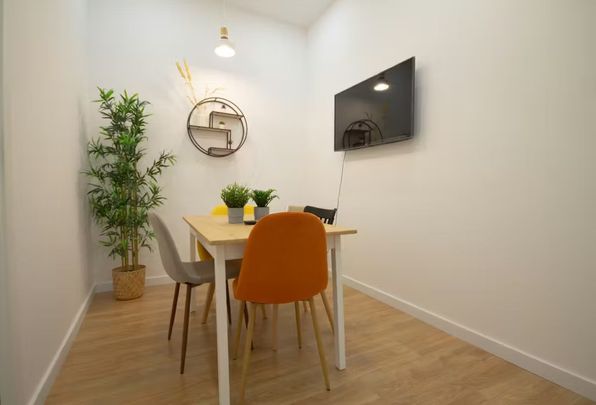 Carrer de Sant Pau, Barcelona, Catalonia 08001 - Foto 1