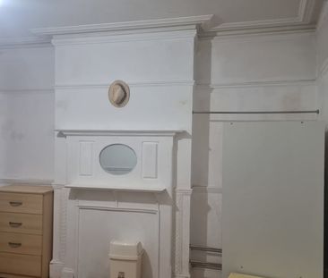 Room in a Shared Flat, High Road Leytonstone, E15 - Photo 6