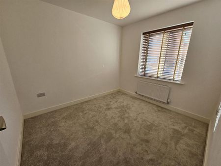 4 bedroom detached house to rent - Photo 4