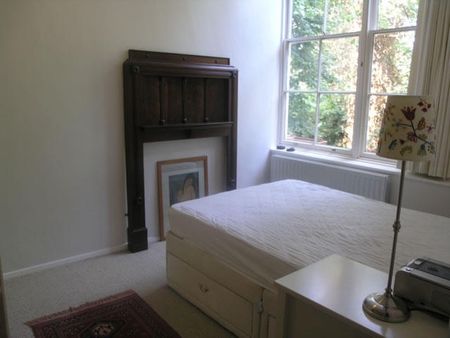 1 Bed Flat, Gloucester. Circus, SE10 - Photo 4