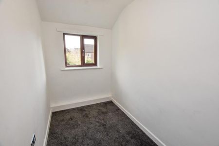 2 bedroom terraced house to rent - Photo 4