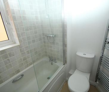 3 bedroom semi-detached house to rent - Photo 6