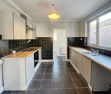 3 bedroom house to rent - Photo 3