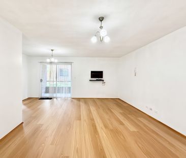 Spacious Two-Bedroom Apartment with New Timber Flooring - Photo 3