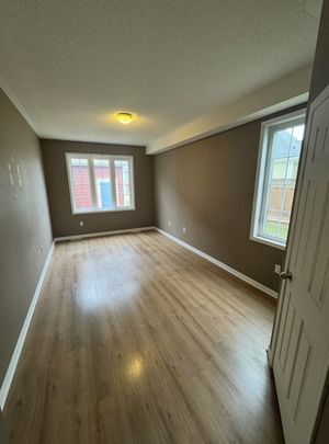 For Lease - 21 VILLAGE GATE Drive Unit# 29, Wasaga Beach, Ontario - Photo 1