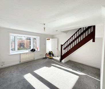 3 bed to rent in Fivash Close, Taunton, TA1 - Photo 1