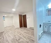 1 room apartment of 55m² in Montreal - Photo 2