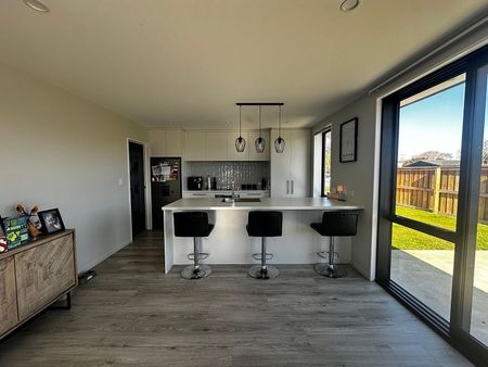 Great couple or small family home - Photo 5