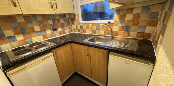 Studio to rent - Photo 2