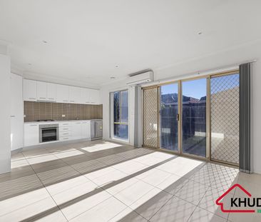 Convenient & Comfortable Living in the Heart of Melton South - Photo 3