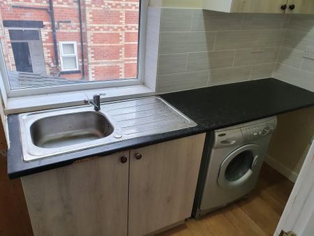 2 bedroom apartment to rent - Photo 4