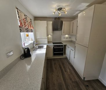 3 bed Detached - To Let - Photo 6