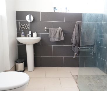 Flat 1, Seion Chapel Ambrose Street - Photo 4