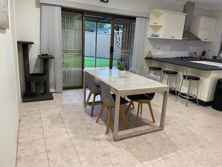 Kingsgrove - Photo 4