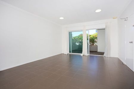 4/18 Rose Street, Southport QLD 4215 - Apartment For Rent | Domain - Photo 2