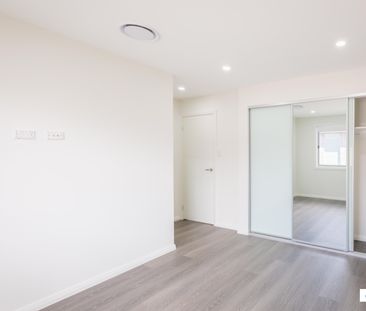 15 Guma Glade, Riverstone NSW 2765 - House For Rent | Domain - Photo 6