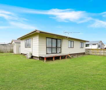Fully Fenced Home - Photo 2