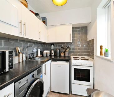 Studio to rent - Photo 5