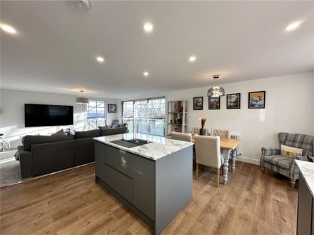 6, Lake View Court, Leeds, West Yorkshire, LS8 2TX - Photo 3