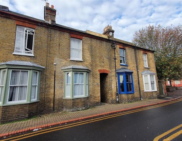 3 bedroom terraced house to rent - Photo 1