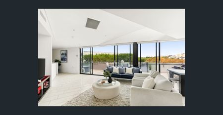 Luxury Penthouse Living with Unmatched 270-Degree Views - Photo 2