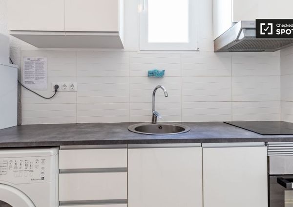 valencia, Valencian Community 46011