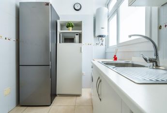 SE ALQUILA PISO CALLE SAN FRANCISCO AMUEBLADO 1300?MES (alquiler por temporada hasta 11 me – 0067-04493