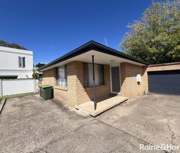 Charming Semi-Furnished 2 Bedroom Unit - Photo 3