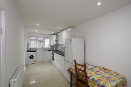 3 bedroom terraced house to rent - Photo 3