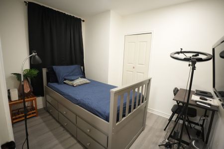 For Lease - 117 Cordella Avenue Unit# Main, Toronto, Ontario - Photo 5