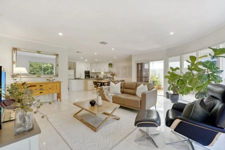 2 Storey Executive Residence - City Fringe - Photo 2