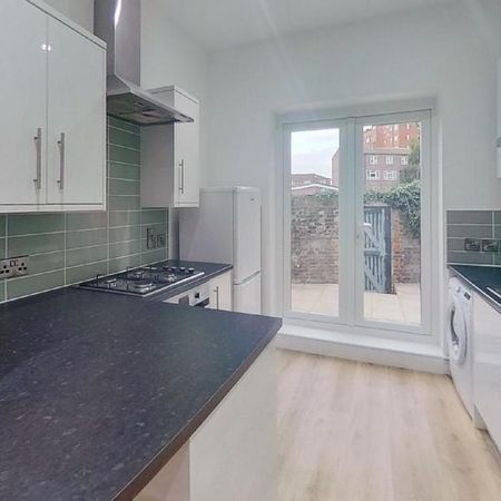 4 bedroom private hall to rent - Photo 4