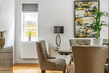 FETCHAM - Hazelway Close - Photo 3